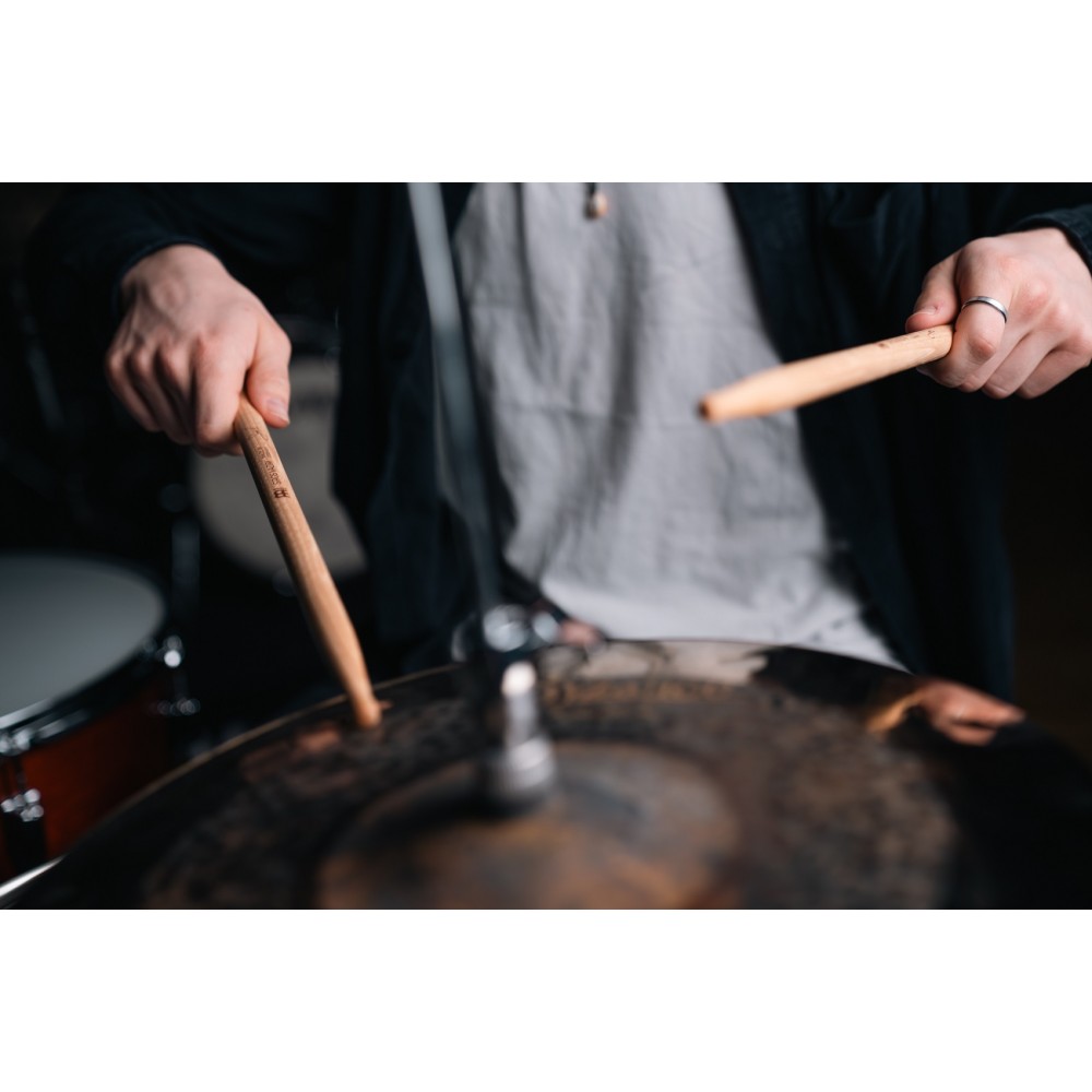 Барабанні палички MEINL Siros Vaziri Signature Hickory Wood Tip Drum Stick SB608