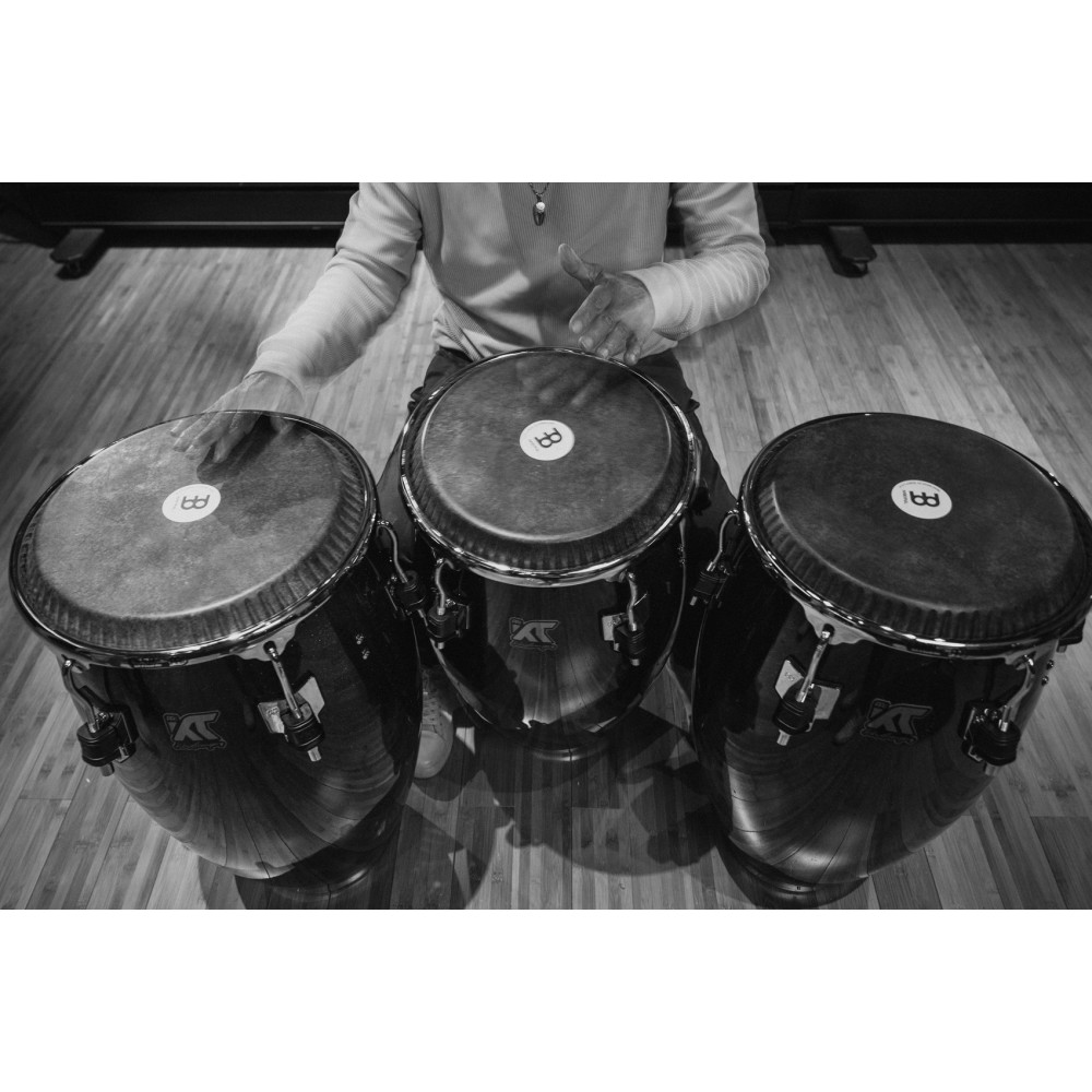 Конга MEINL Artist Series "Kachiro" Thompson Conga 11" Blue Wave WKT11BW Конга MEINL Artist Series "Kachiro" Thompson Conga 11" Blue Wave WKT11BW